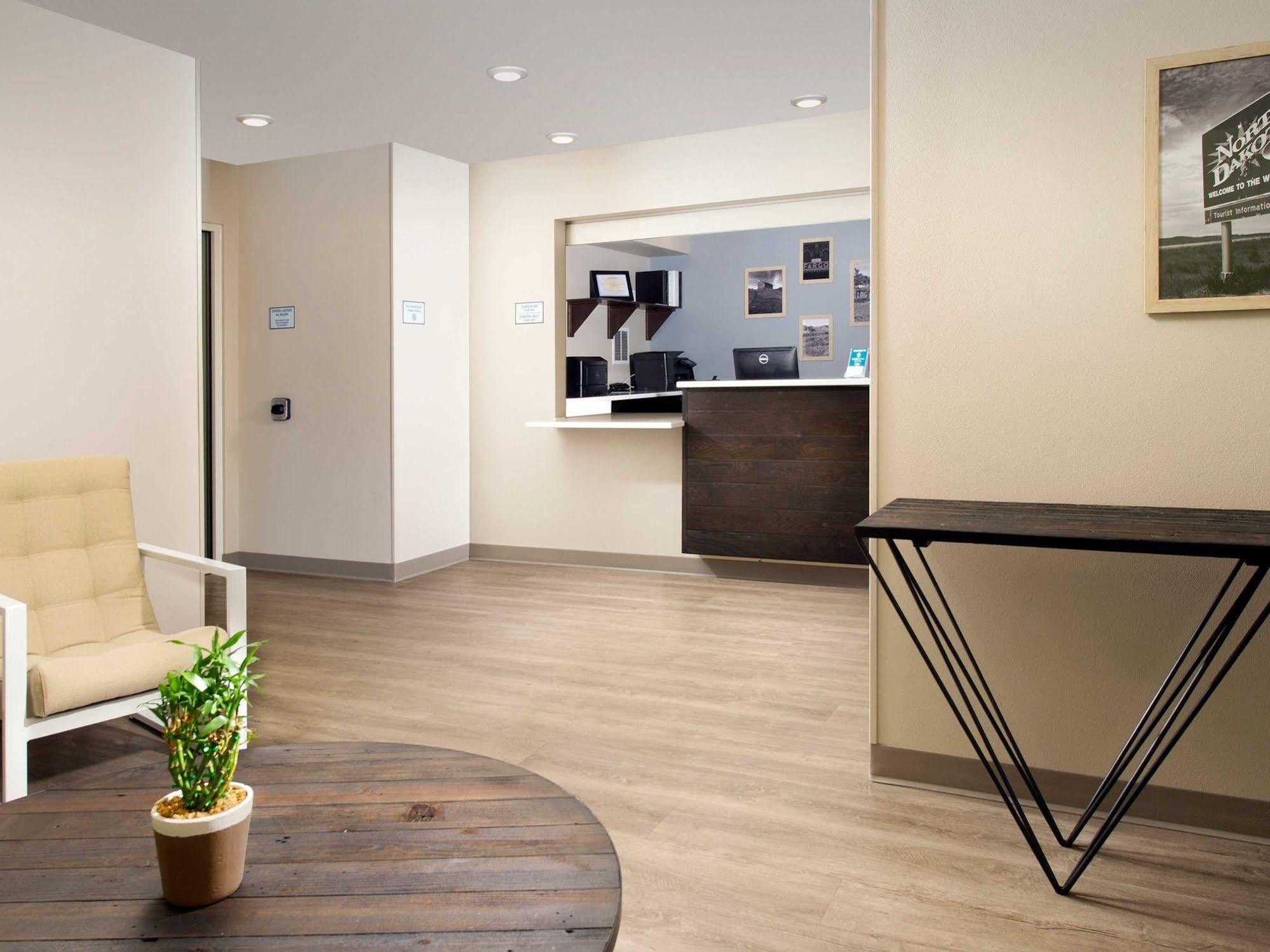 Woodspring Suites Fargo North Near Ndsu Eksteriør bilde